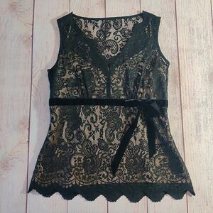 Ann Taylor LOFT lace overlay sleeveless scallop hem top sz 2